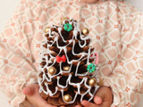 ビッグ松ぼっくりツリー！100均グルーガンで作る簡単クリスマス工作