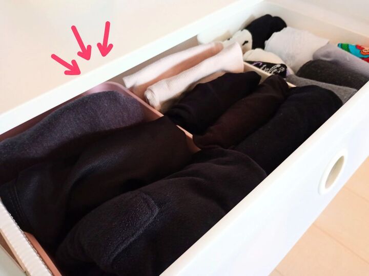 黒タイツに黒ヒートテック…収納が『黒インナーだらけ問題』どうする?→100均アイテムですっきり解決♪