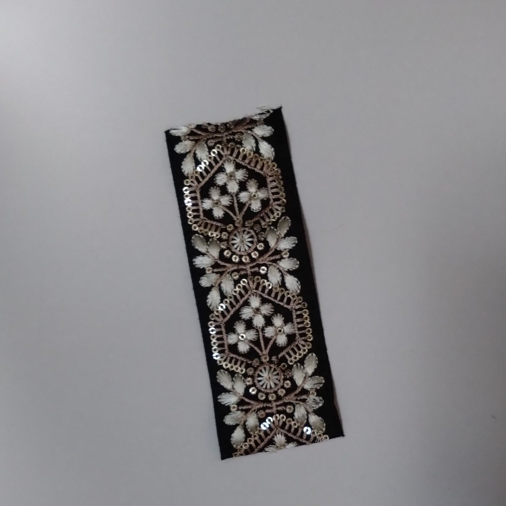 1.リボンを切る