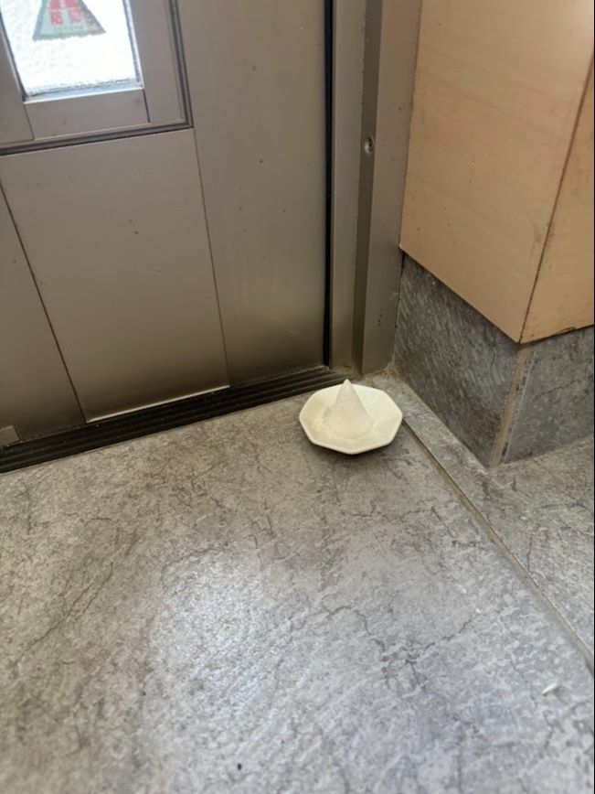 玄関に置く