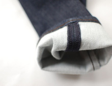 【ユニクロ】見た目は本格デニム、履くとめっちゃラク～！ストレッチ素材の快適パンツ、もう手放せない♡