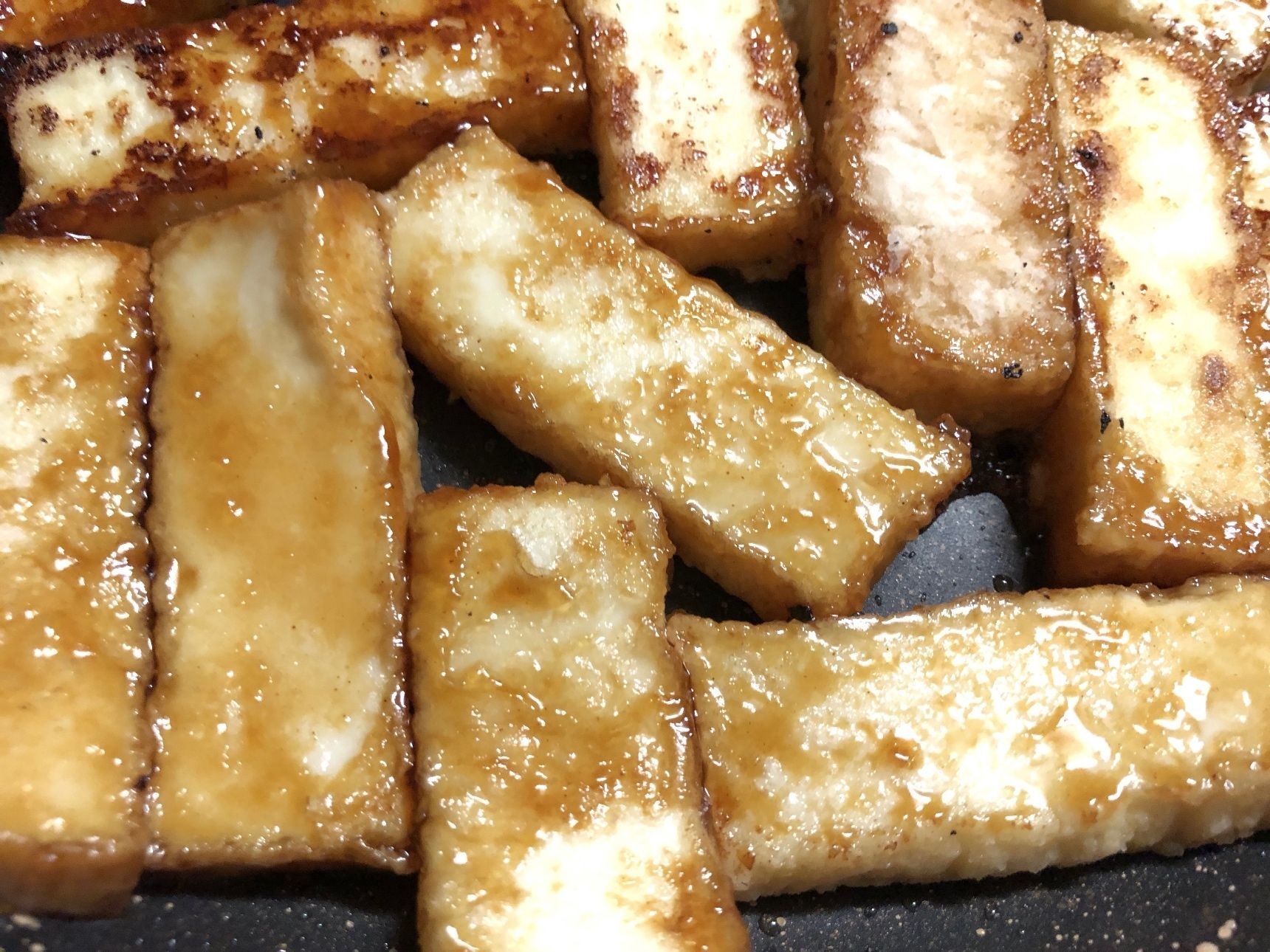 タレをからめます