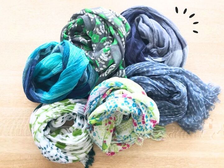 かさばるストール&マフラーは「立てて」収納!?意外なアイテムが大活躍♪