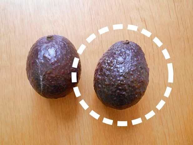 アボカドは『丸ごと冷凍』するのが正解！？丸ごと、半割り、カットで比べてみた結果