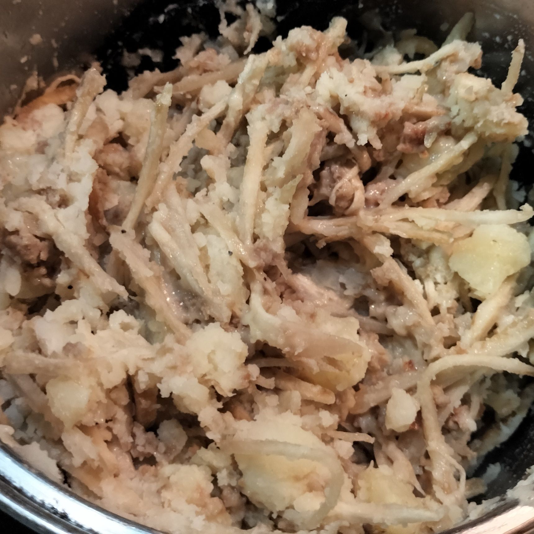 7、手順5にボウルに、手順6の具材を加える→よく混ぜる