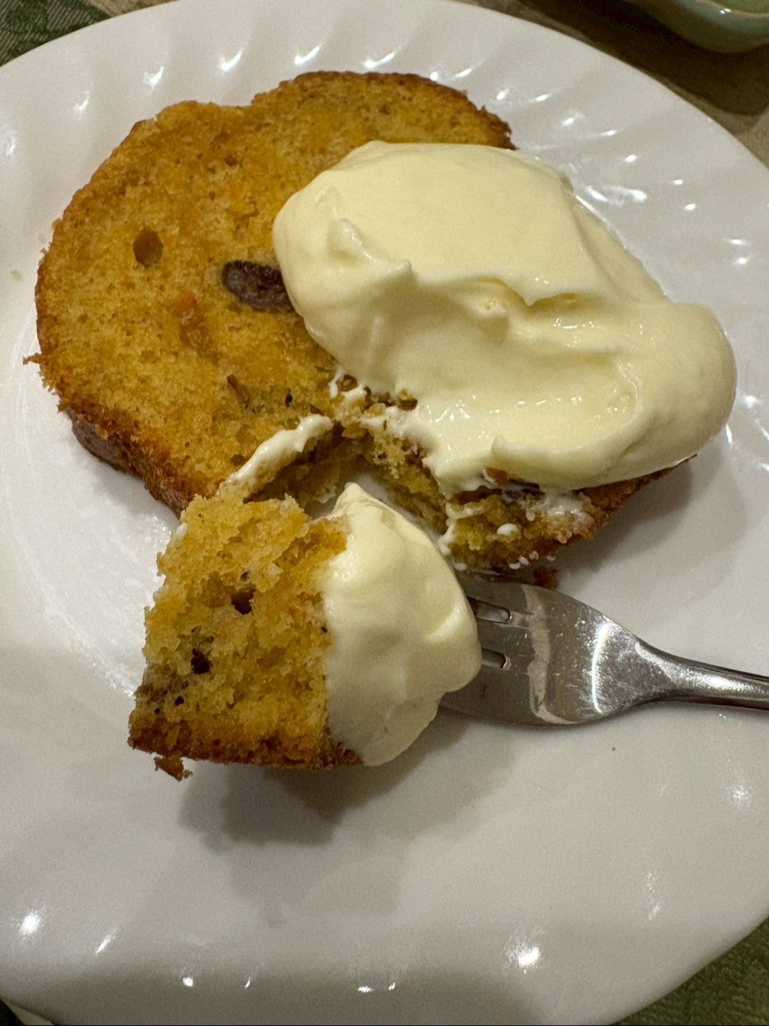 ちょっとしょっぱいチーズクリームを乗せるのがまたとても美味しかったです