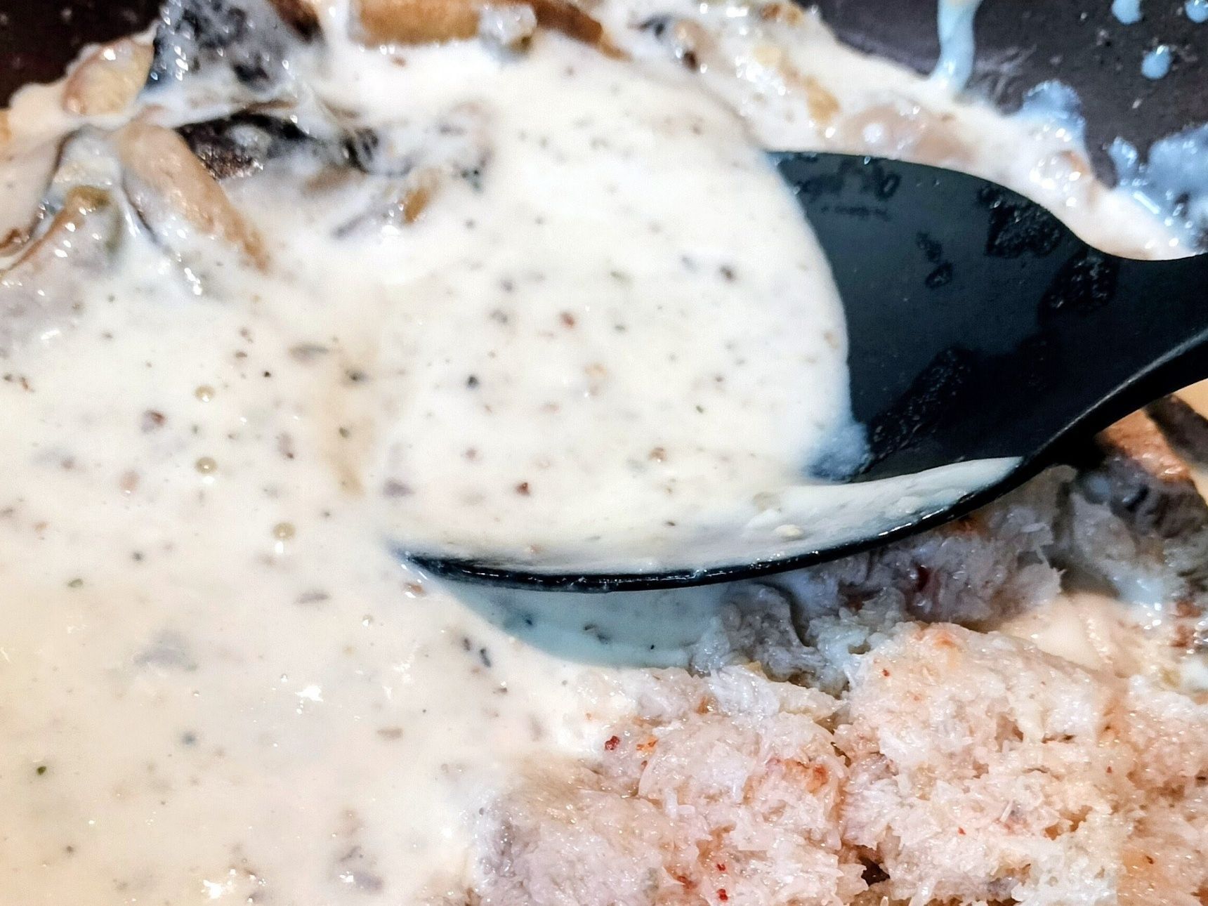 ひと味違う！コク旨！濃厚クリームシチュー！コレを加えるだけ〜！根菜たっぷりクリームシチュー！