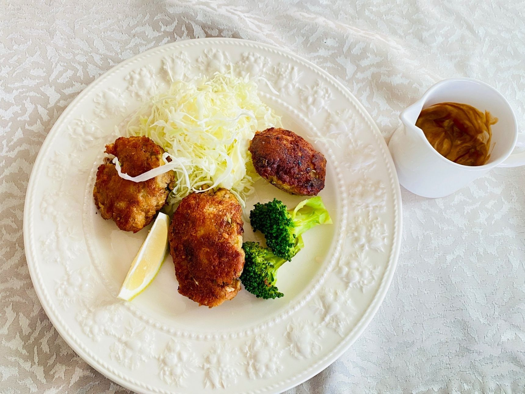 キャベツ大量消費にはやっぱりこれ「キャベツたっぷりメンチカツ」