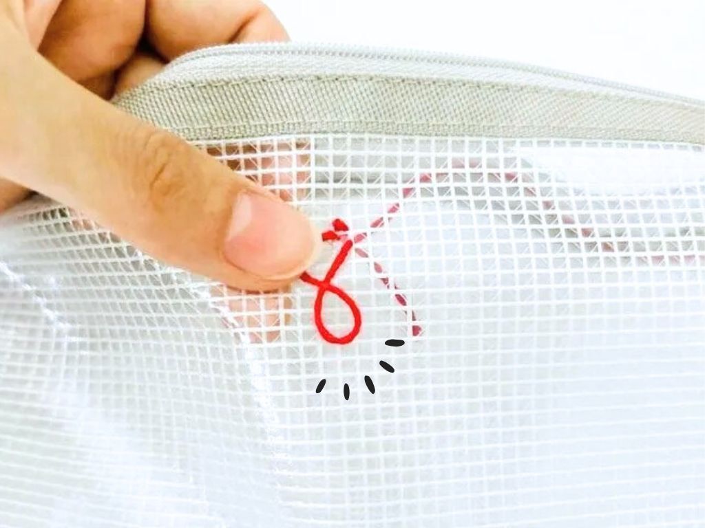 【100均】透明ポーチに刺繍っぽいことしてみたら…想像以上にかわいくできた♡初心者さんでも簡単です