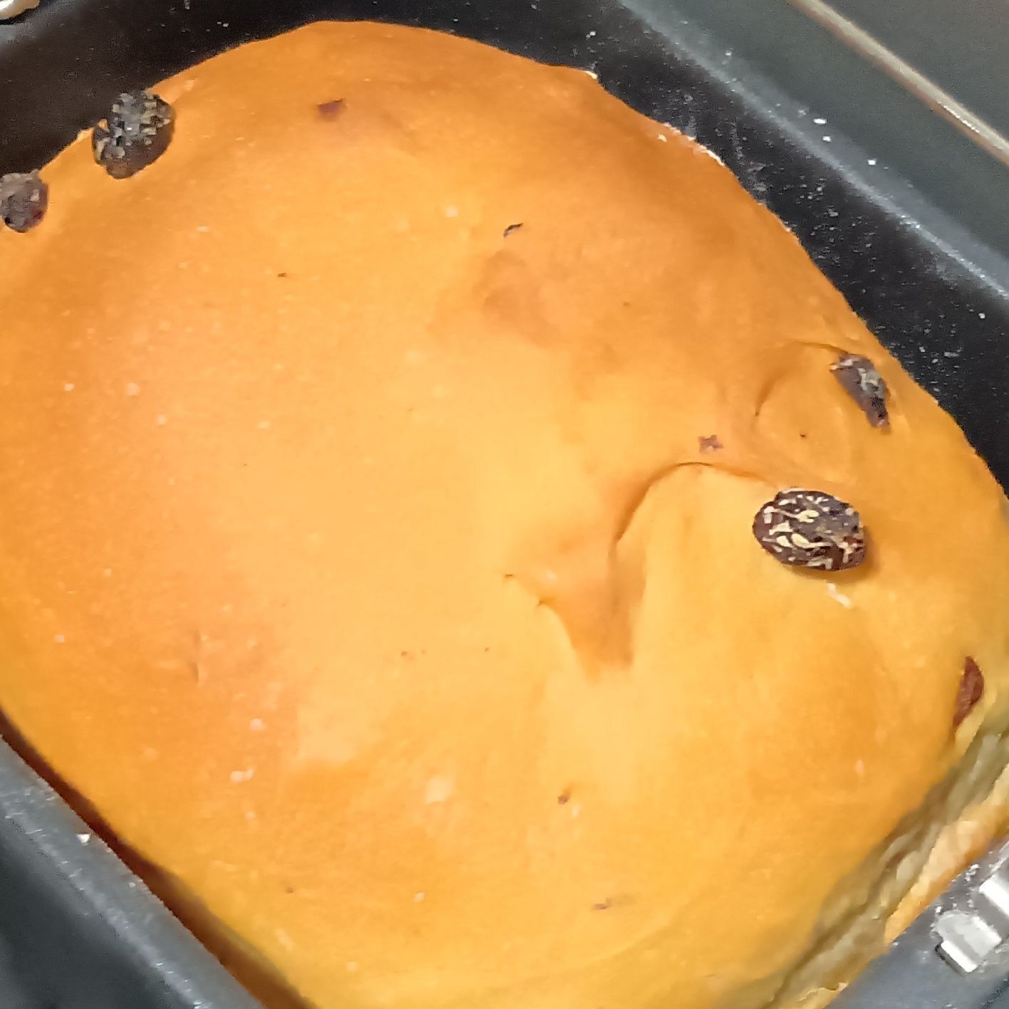 材料を入れて、後は、ほぼ、ホームベーカリー任せ～！簡単！