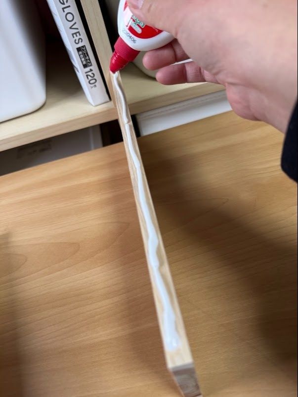 国産ひのき材（長い方）2枚に