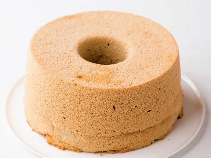 【オイルなし、グルテンなし】米粉のふわふわ「ほうじ茶のシフォンケーキ」の作り方。体にやさしく、ホッとする味のおやつになります♪