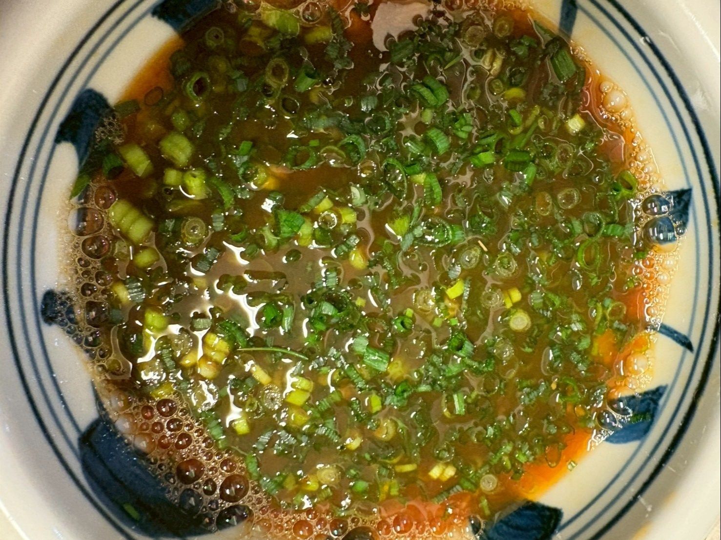 細かく刻んだ小葱をどっさり入れます！