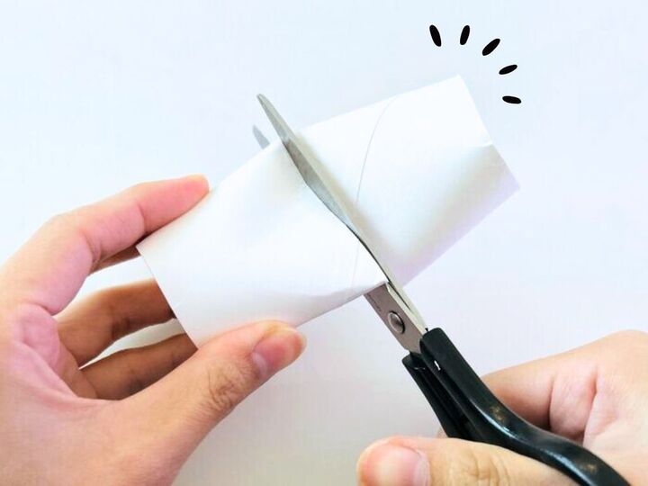 トイレットペーパーの芯、捨てるの待って!冬にぴったりな素敵アイテムに大変身♡何個も作りたくなる!