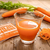 ペットと一緒に乾杯！『無添加にんじんジュース』が激うまっ！