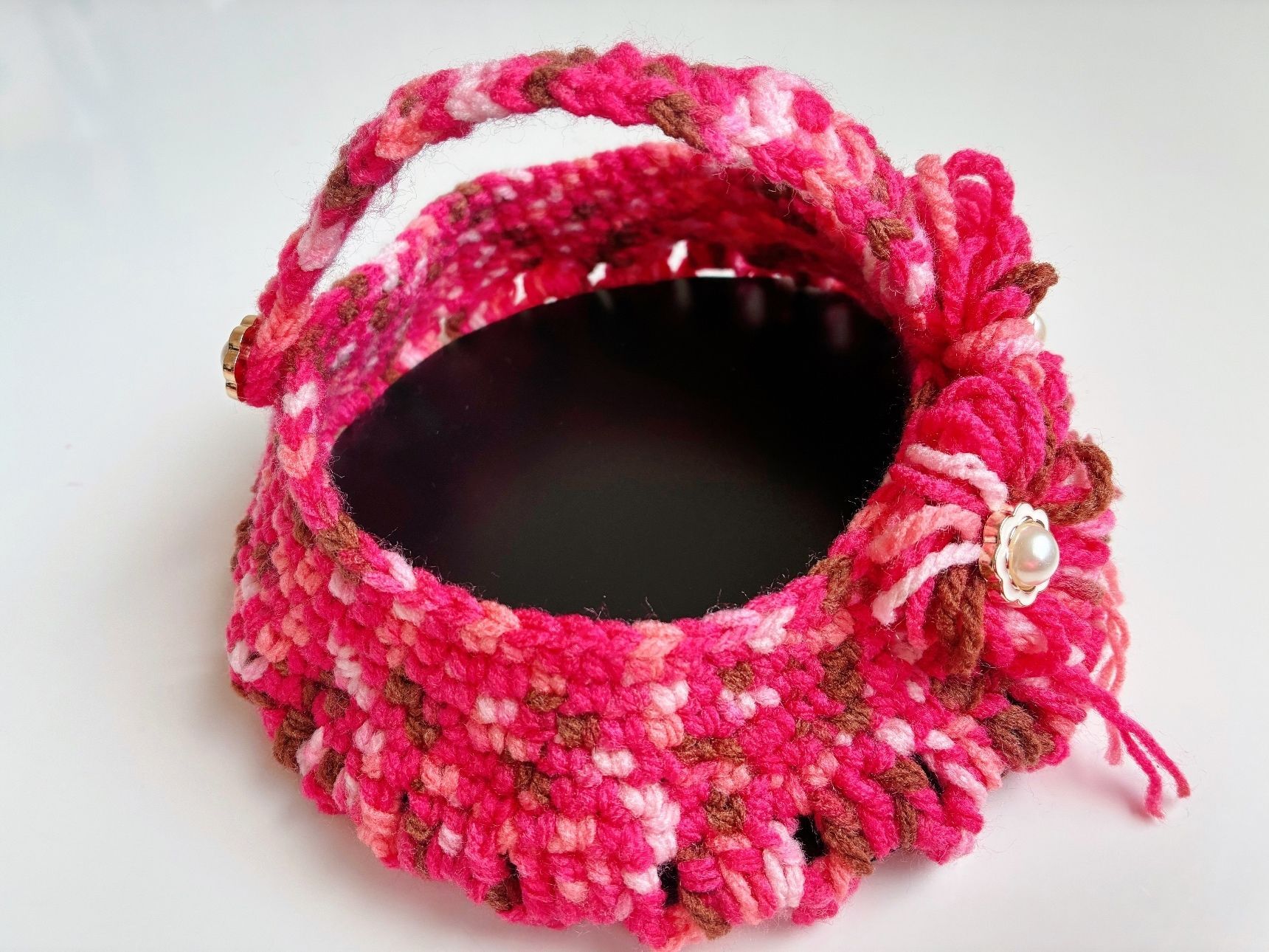 毛糸ひと玉で可愛いワンハンドルの小物入れ