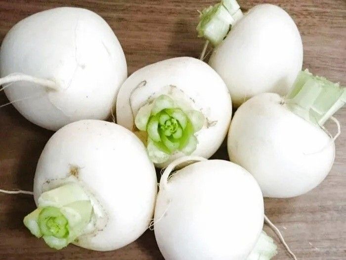 「かぶ」の茎の間に入っている土を取る方法。"放置するだけ"で超簡単♪
