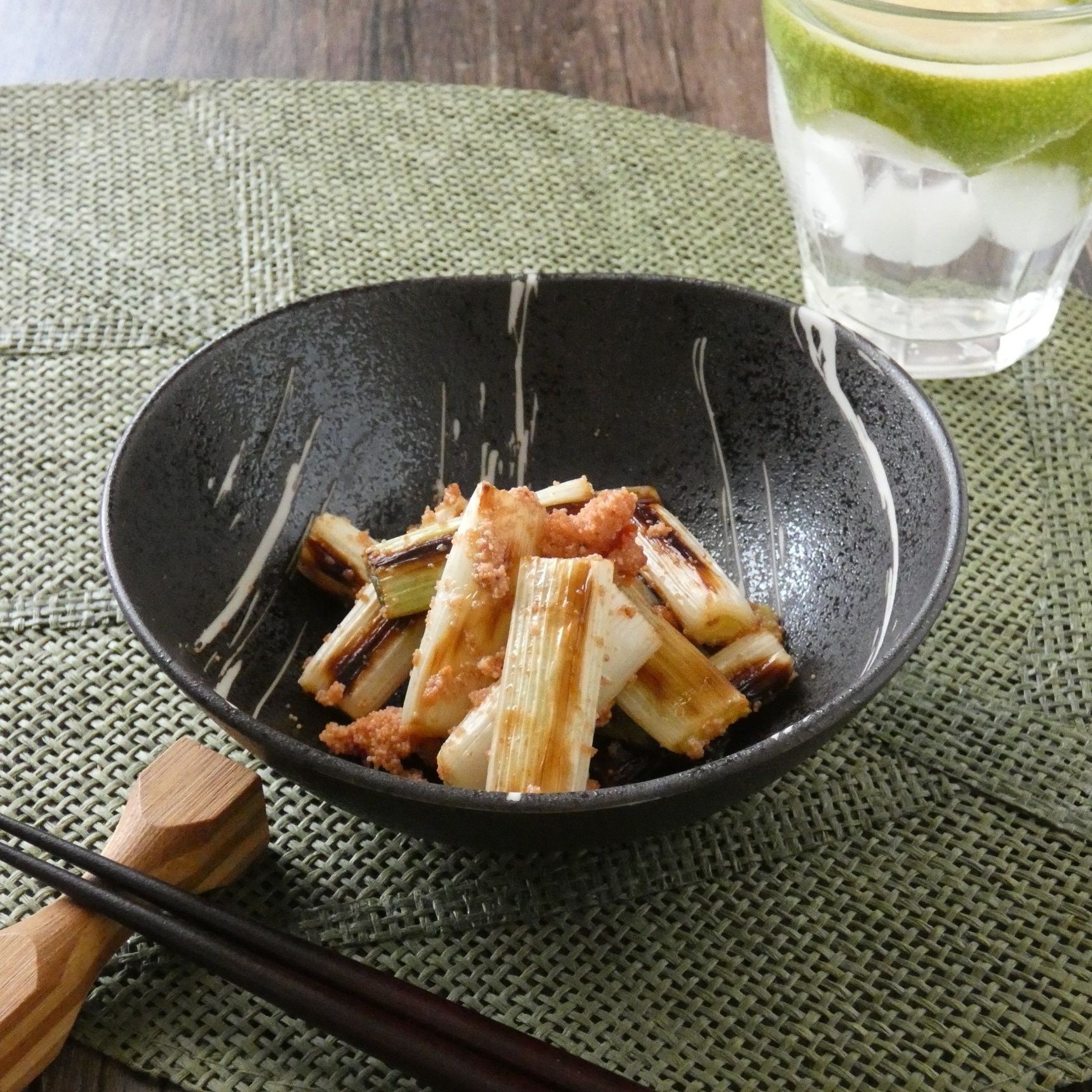 おつまみにぴったり！「焼きネギの明太バター醤油和え」