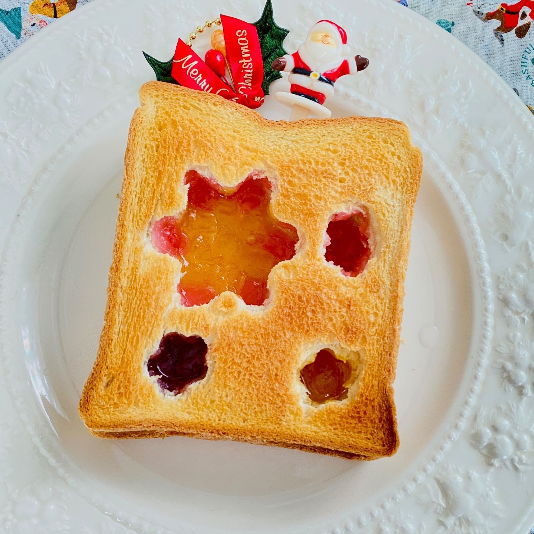 材料はたったふたつ！「ステンドグラスパン」