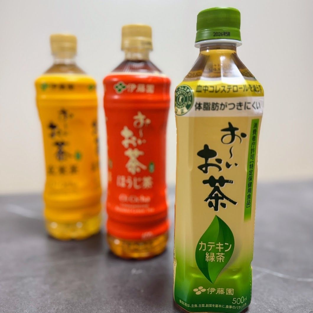 体脂肪やコレステロールを減らす働きあり！食事と摂りたいトクホのお〜いお茶 カテキン緑茶