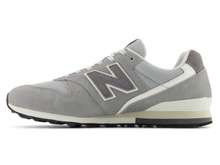 買うなら今！〈ニューバランス〉の現行モデルスニーカーを『Amazonブラックフライデーセール』でお安くゲット♡