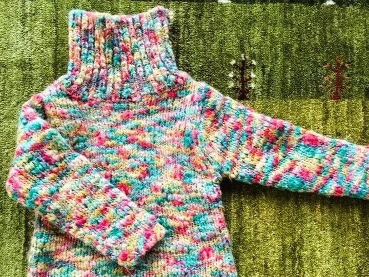 お気に入りのセーターが「冬の必需品」にかわいく大変身♡【簡単リメイク】