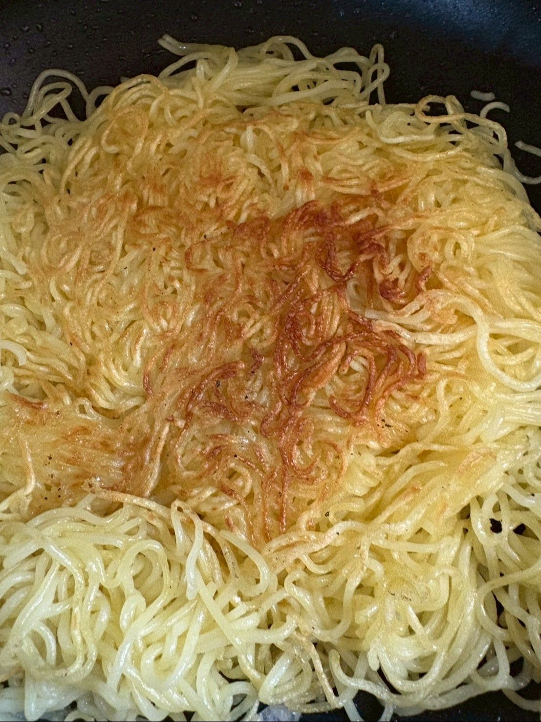 軽く油を敷いて両面焼き目が付くまでしっかり焼きます。