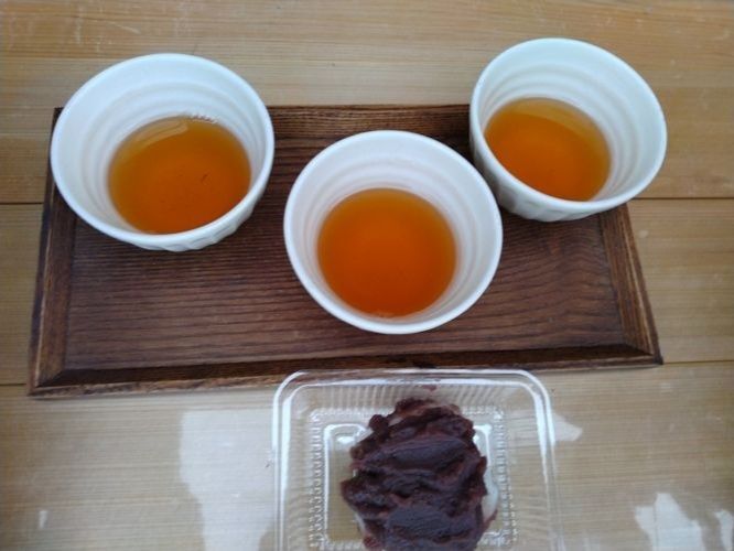 茶店で文殊もち