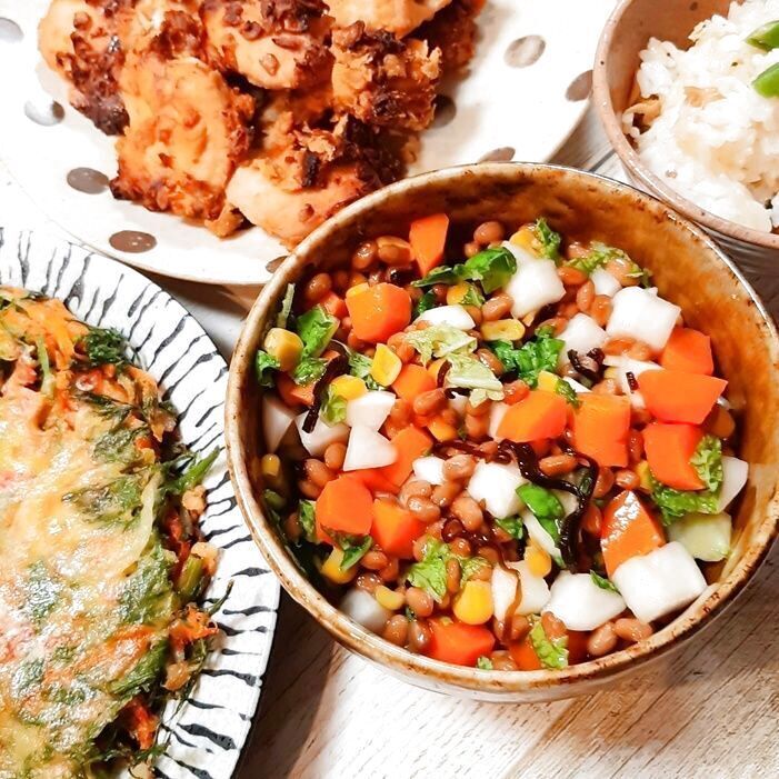 ごはんのおともにサイコー！！新鮮野菜でコロコロ納豆あえ　