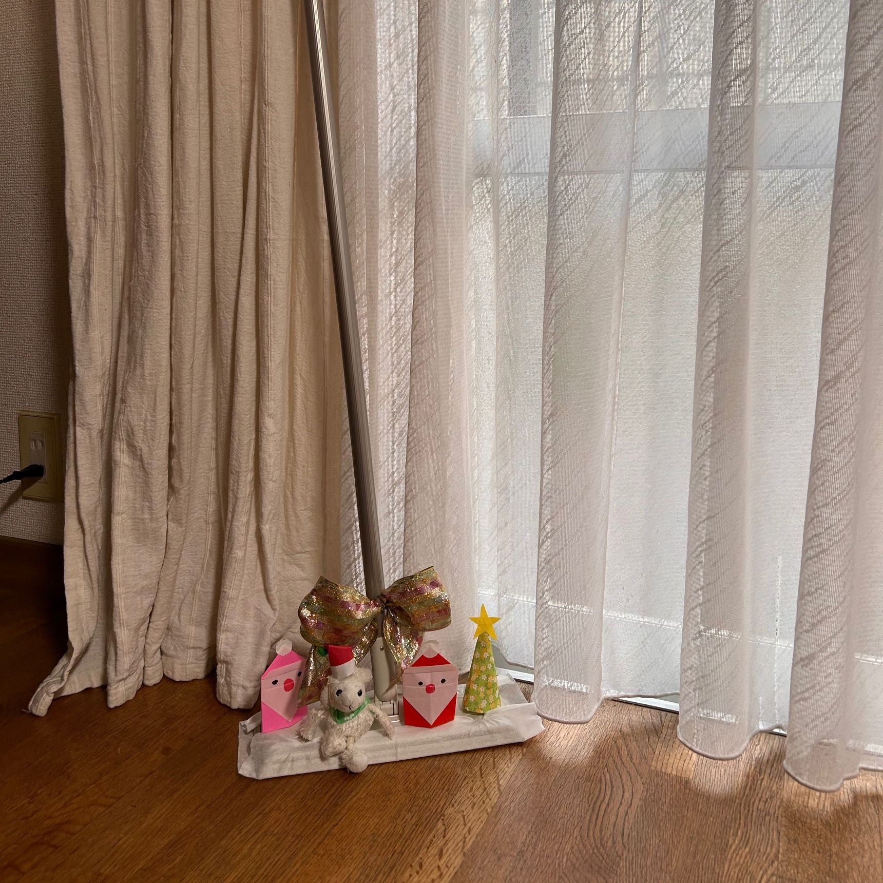 そのまま部屋の片隅に