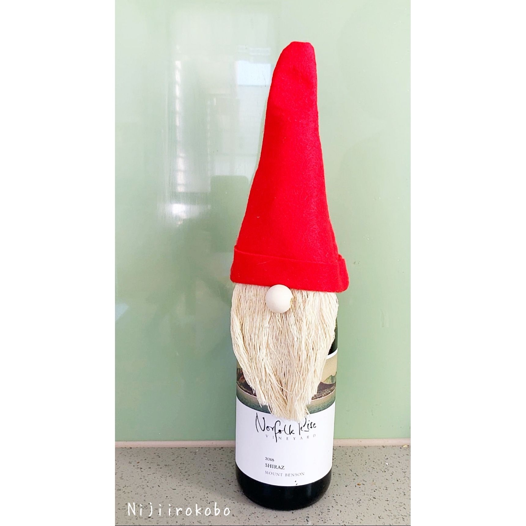 ワインのボトルにかぶせると…