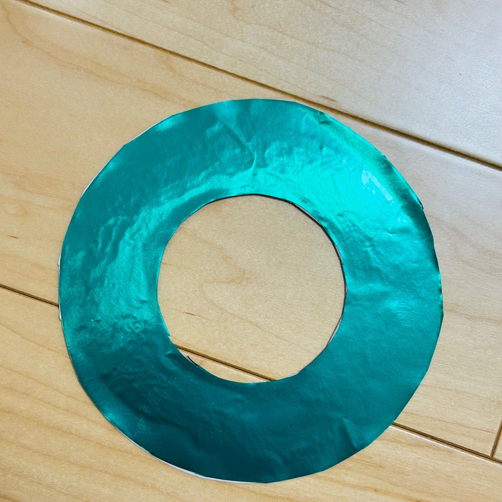 ③ ②をのりで貼り合わせます