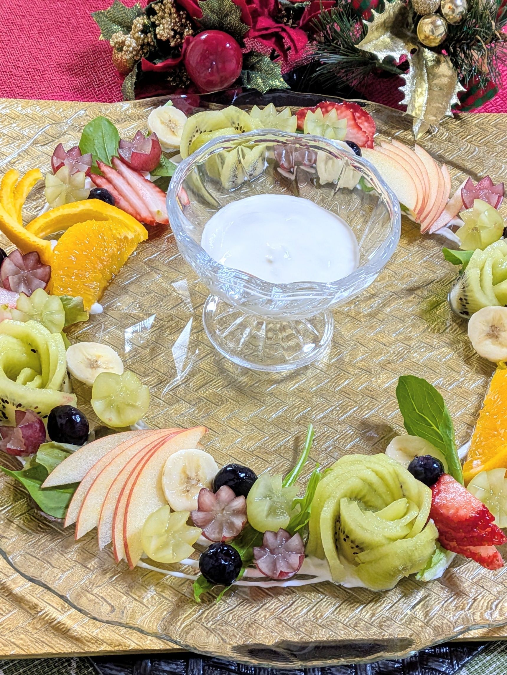 ＊真ん中にドレッシングを飾り付ける。