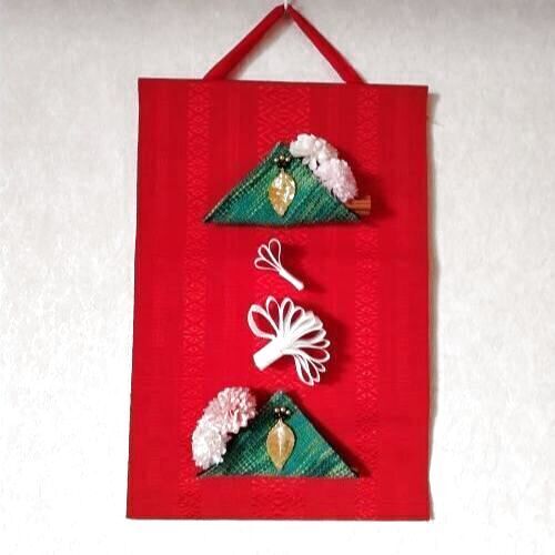 断捨離品でクリスマスタペストリー