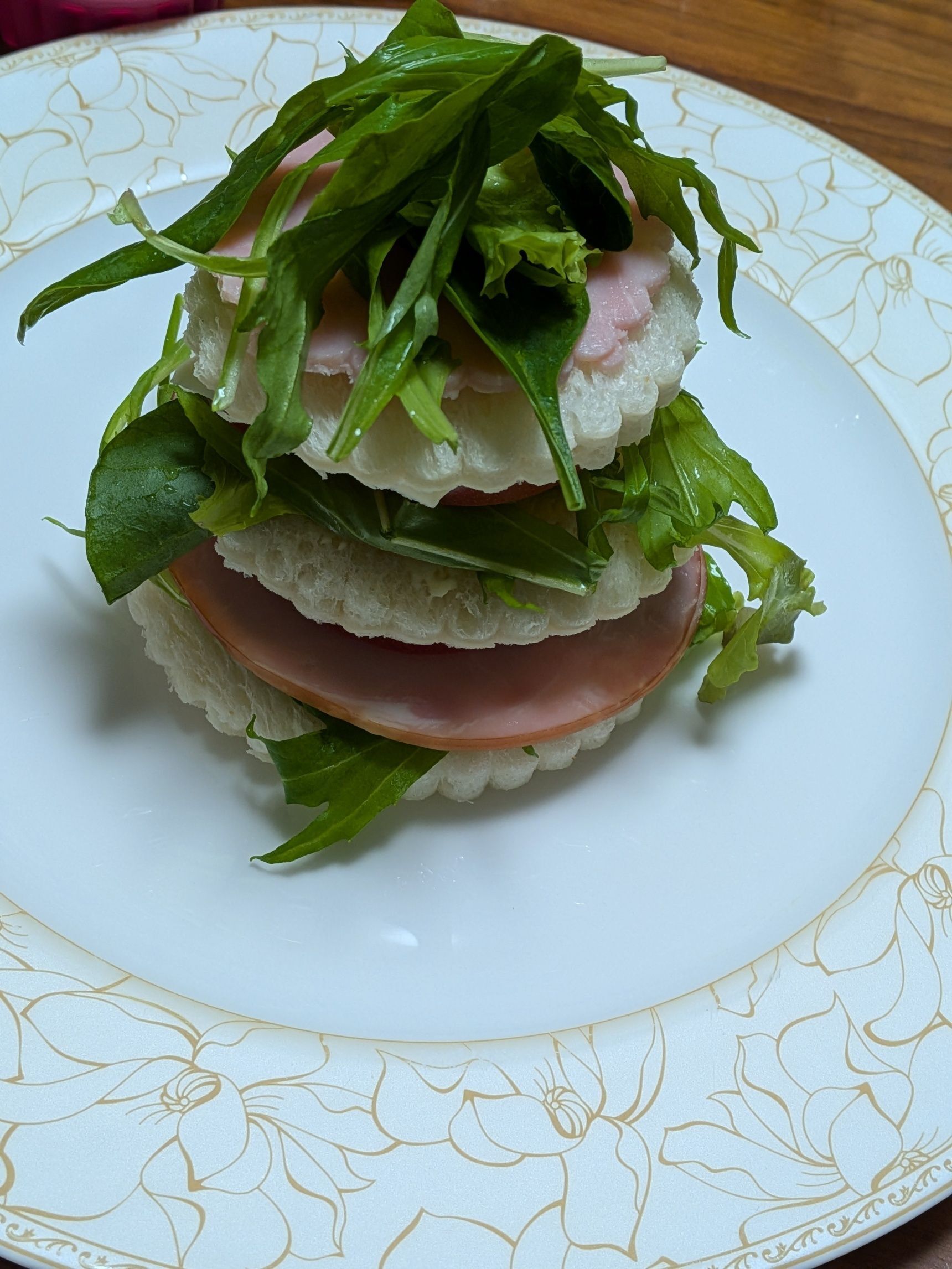 4.高くなってきてグラグラしたら途中で竹串をさして安定させましょう