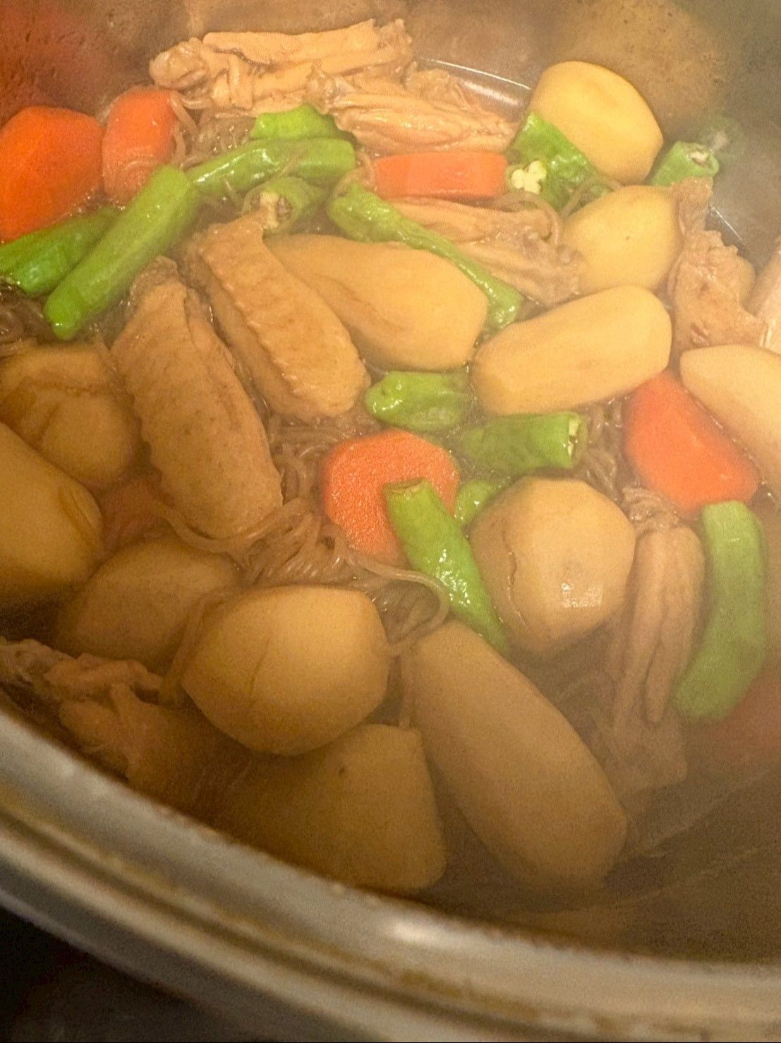 最後にししとうを加え、火が通ったら色がキレイなうちに火を止めます