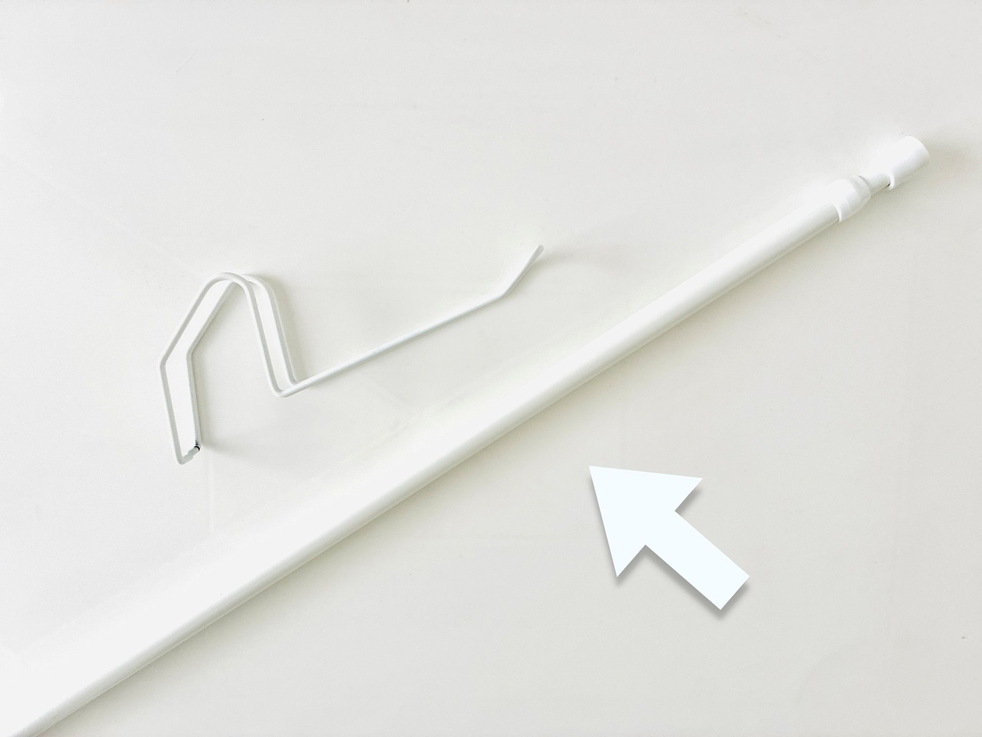 【セリア】ついに『つっぱり棒の相棒』決まりました♡もうS字フックは使いません「便利かつオシャレで…言うことなし！！」