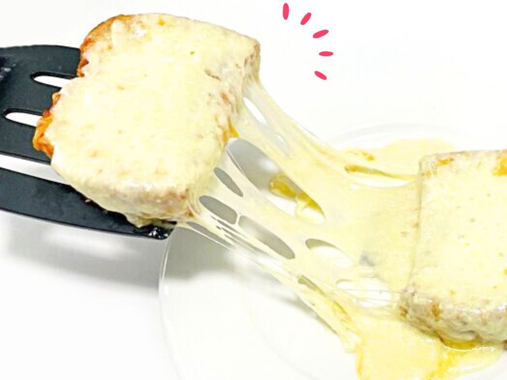 ピザ用チーズが『絶品チーズ』に大変身！？とろけ具合が全然違う…！いつものトーストがウマさ倍増♡