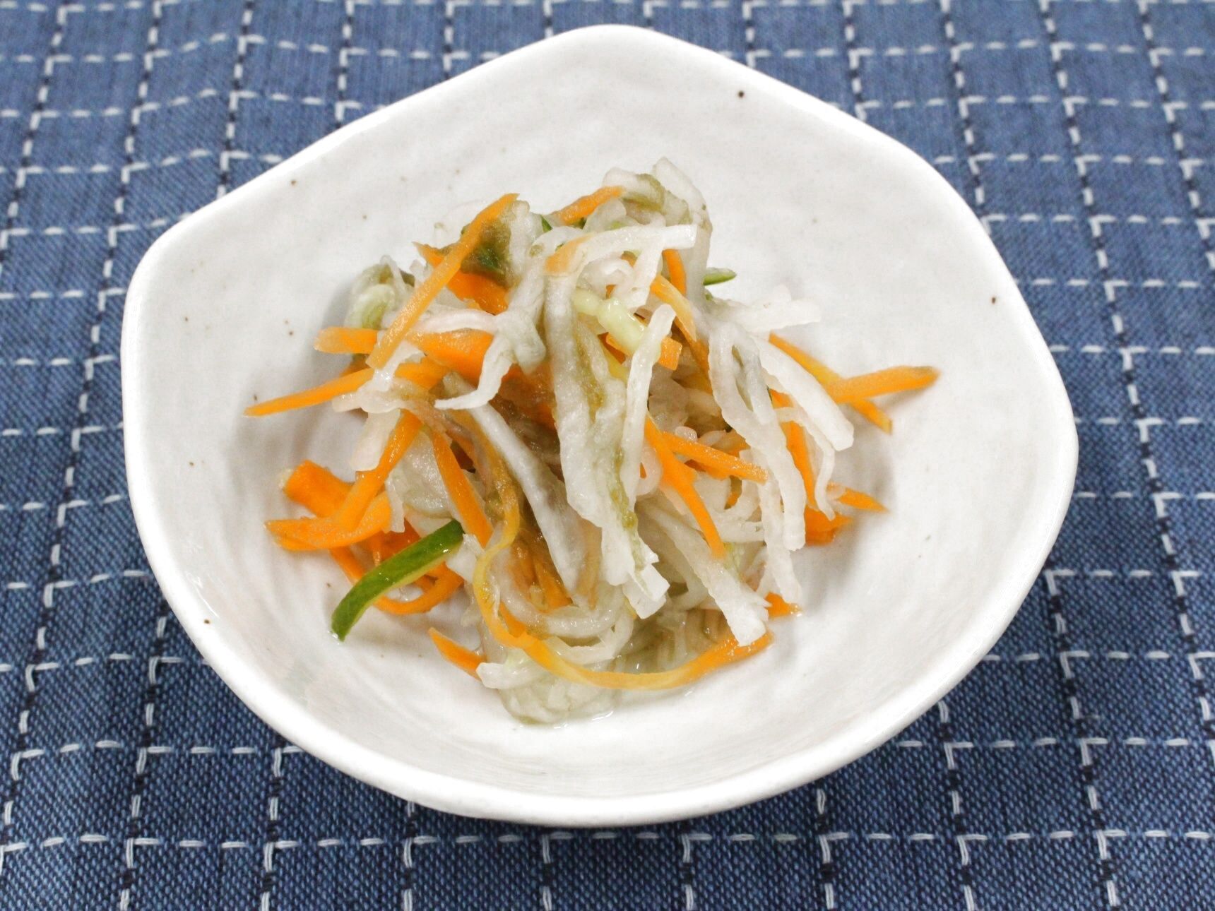 おせちの1品に！縁起物の昆布を使った、とろろ昆布入りなます