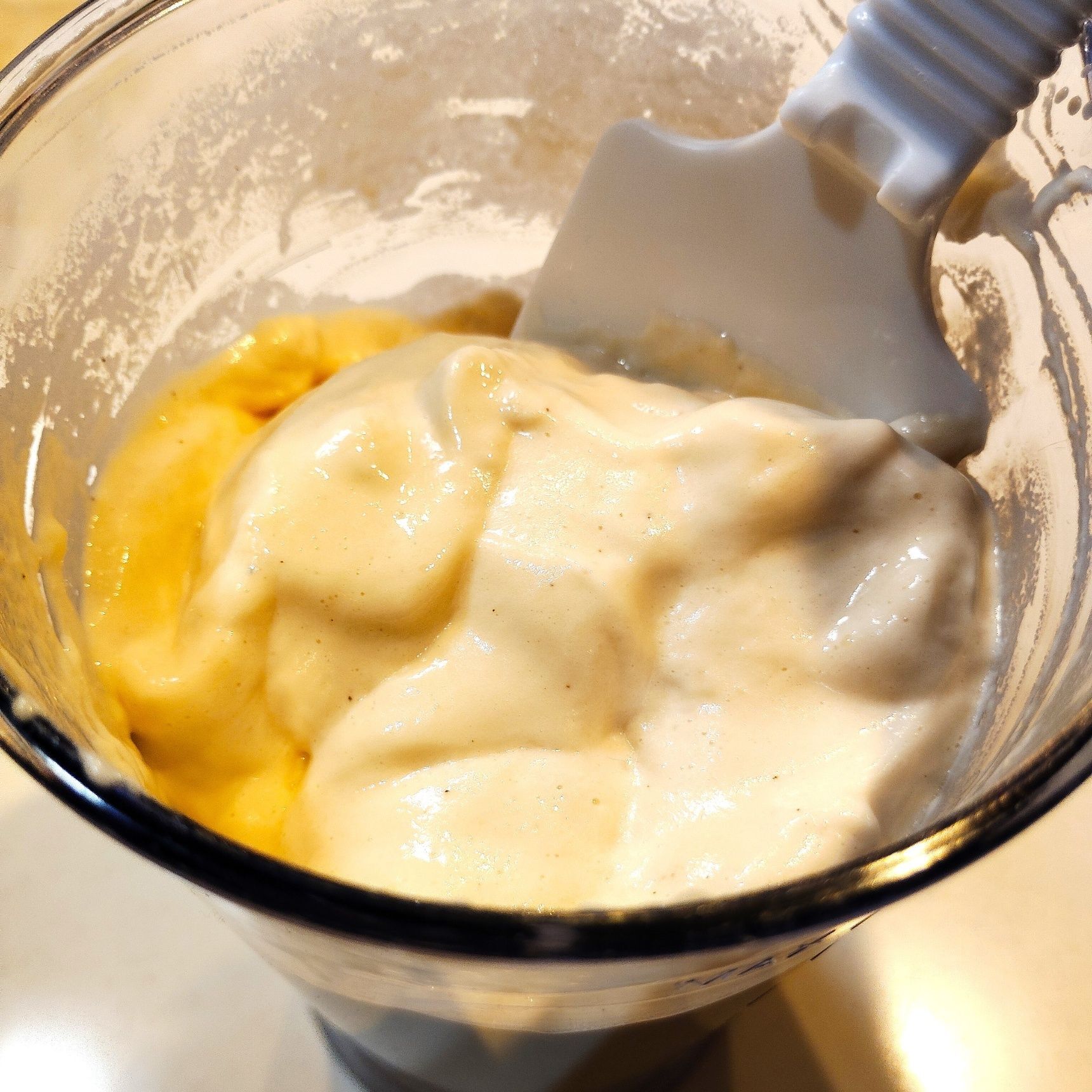 冷やして泡立てる