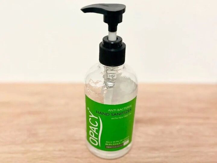そのままシンクに流しちゃダメ!『アルコール消毒液』の正しい捨て方。使用期限もチェック!