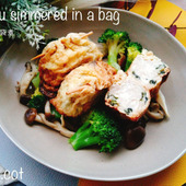 ぎっしり具を詰めて甘めの煮汁でコトコト！豆腐の袋煮