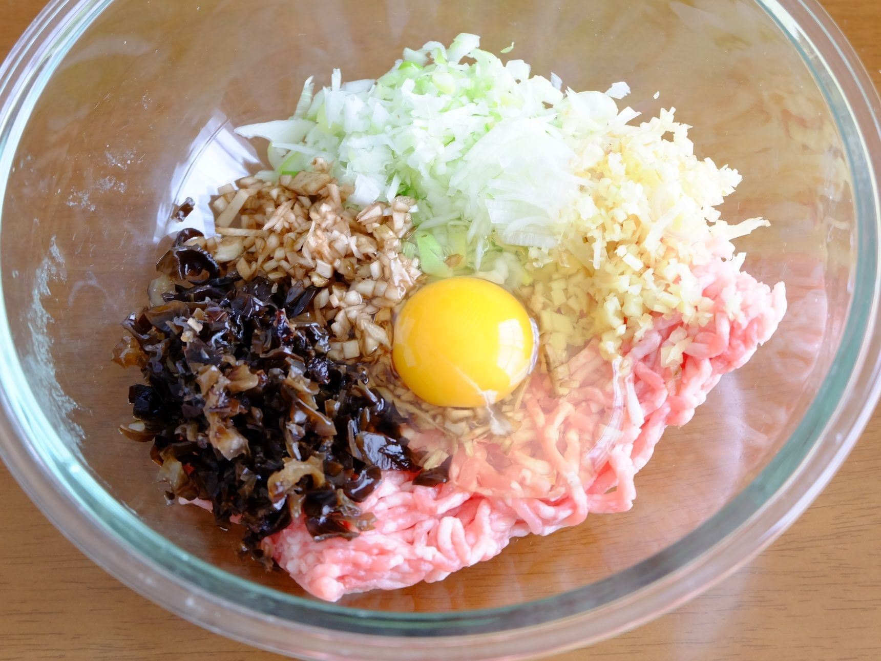 具材をみじん切りにする