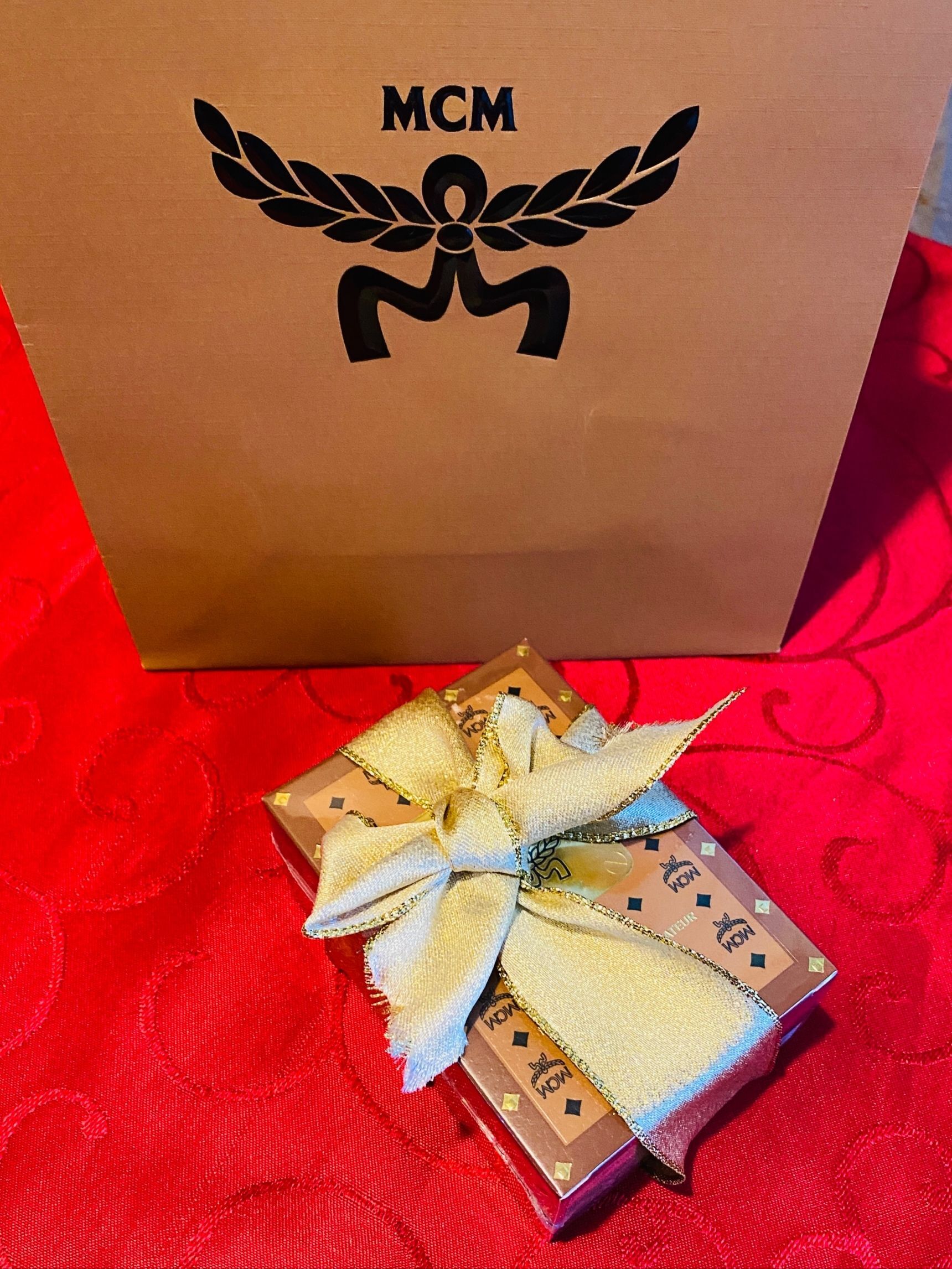 クリスマスプレゼントにおすすめ！デパートをハシゴしても価値あり！