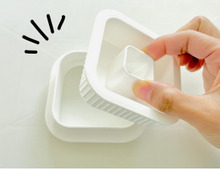 【セリア】白い輪っかが天才すぎる→超スピードで〈ご飯ストック〉ができた♡「ピシッと整列」「時短も叶う優秀品」