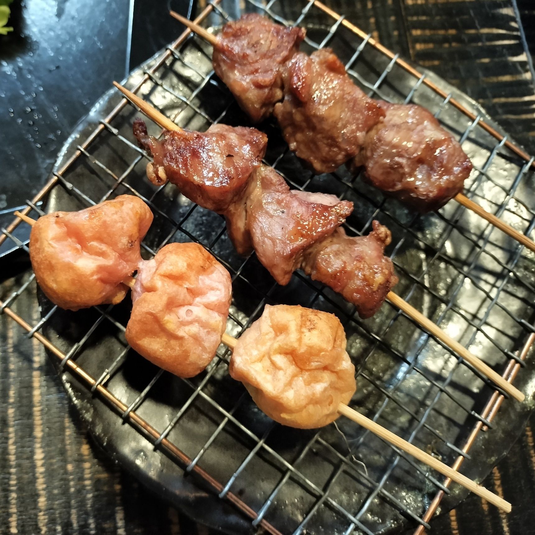 このピリ辛酢味噌は絶品！だしの効いたコク旨酢味噌！豚のカシラ！串焼きにつけるタレ！