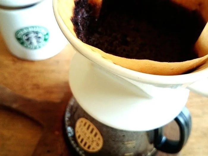 捨てるなんてもったいない！消臭だけじゃない「コーヒーかす」活用法。ここまで使えるなんて♪