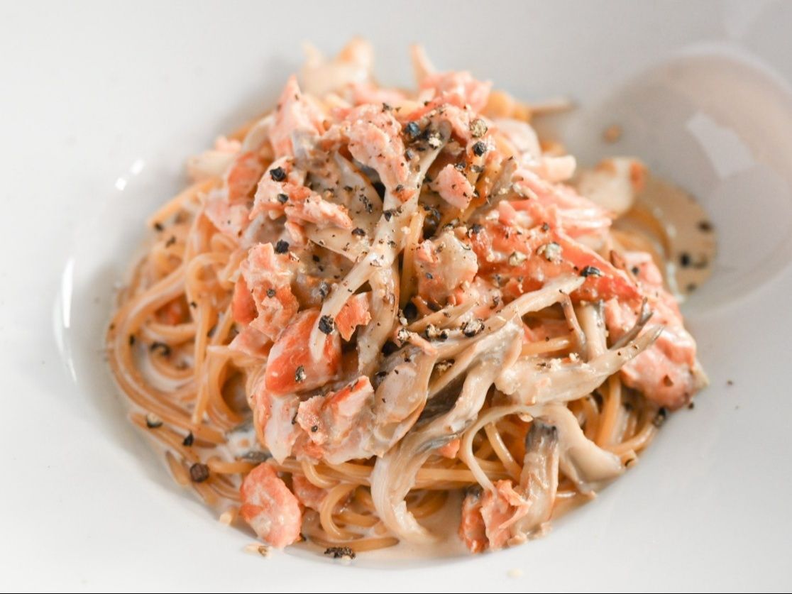 コク旨！塩鮭とまいたけのクリームパスタ