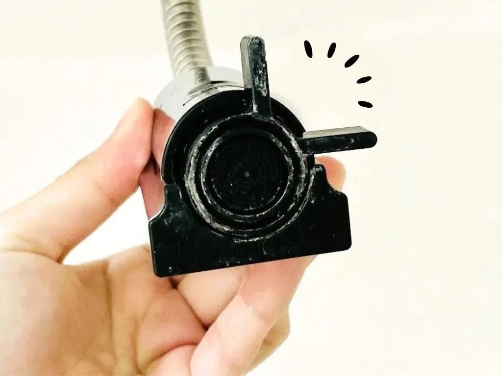 蛇口の裏側、ちゃんと洗ってる？汚れをごっそり落とす簡単お掃除テク！