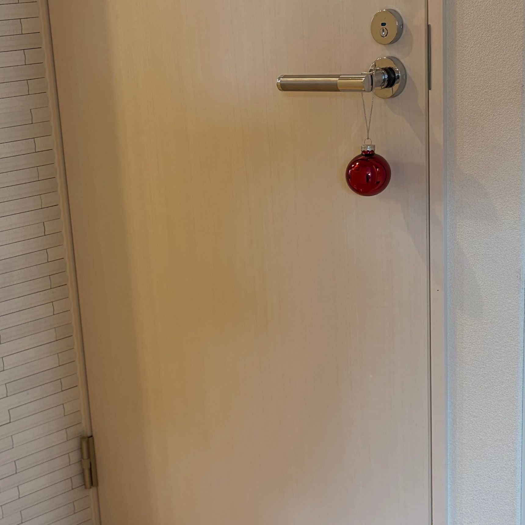 他にも、オーナメントをドアノブに下げるだけでも可愛いですよ！